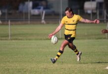 Emus aim for the Cods